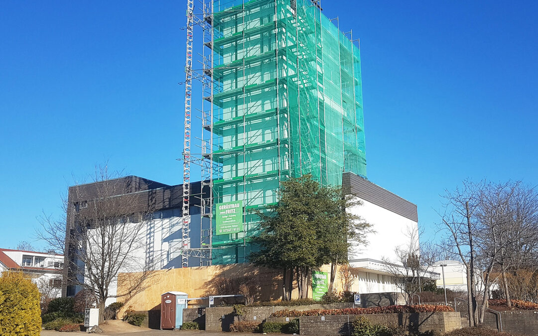 Turmsanierung der Heilig-Kreuz-Kirche hat begonnen